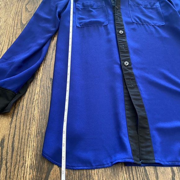 Beautiful Button-Down Blouse - Picture 11 of 11